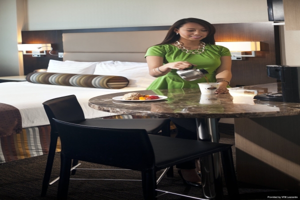 Holiday Inn & Suites VANCOUVER DOWNTOWN